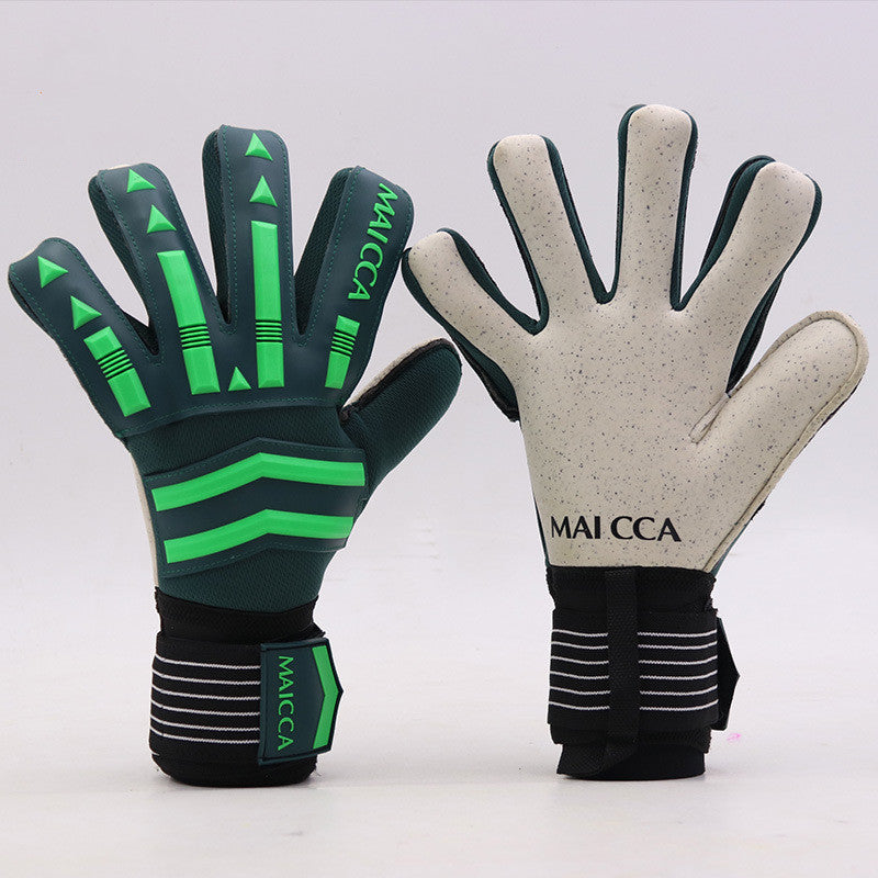 Fantastic Football / Soccer Gloves For Great Goalkeepers