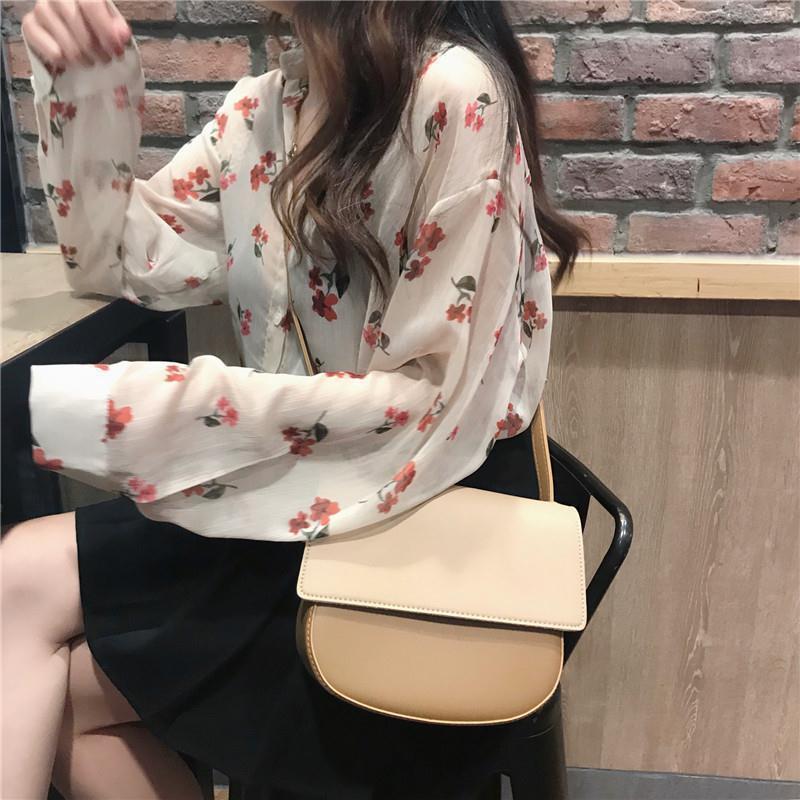 Wonderful Blouse For Summer & Spring Look