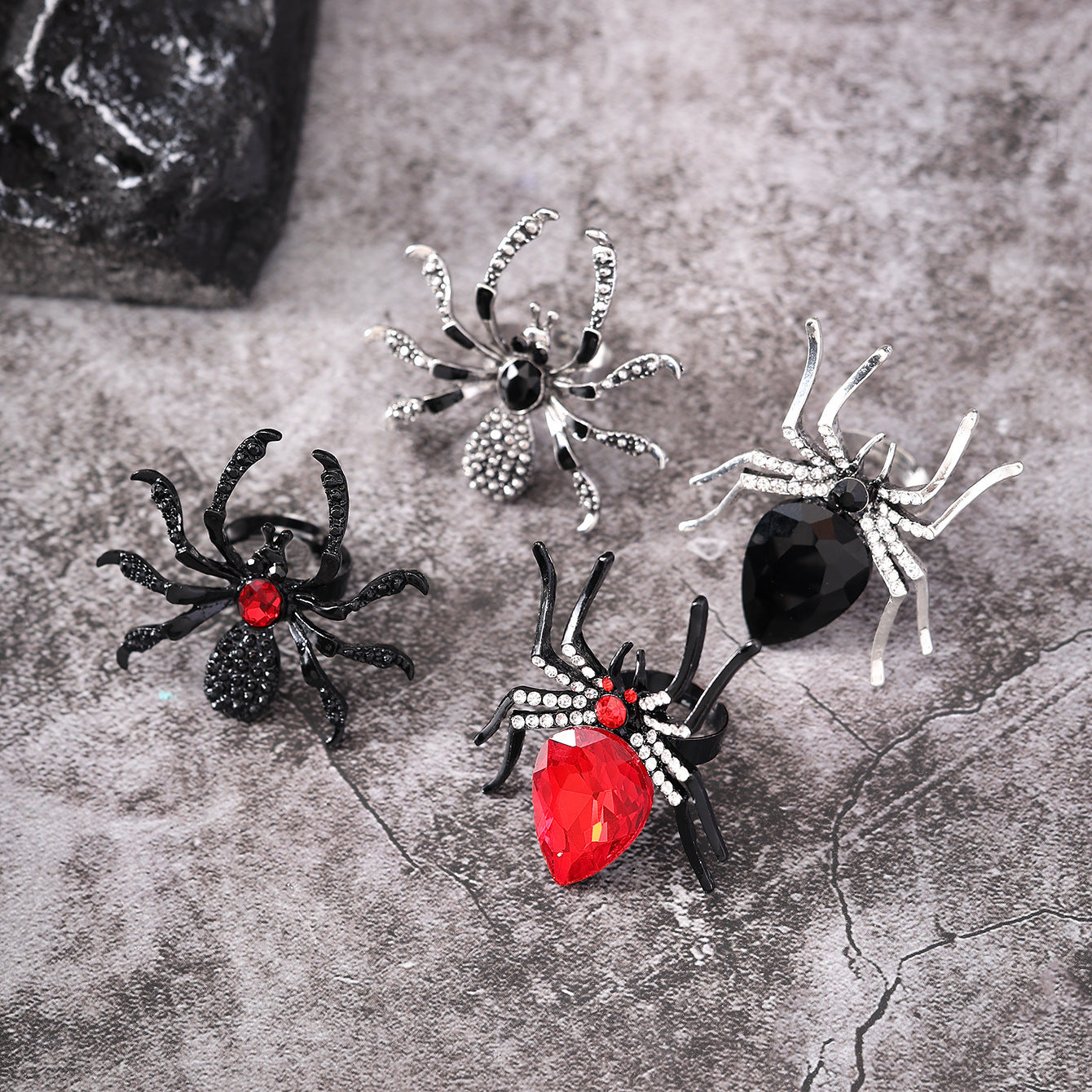 Spider Ring With Rhinestone - A Trust Market
