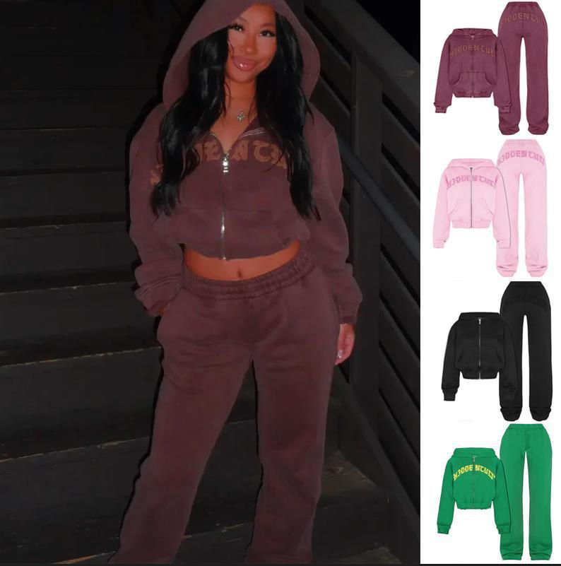Beautiful Cropped Sweatshirt And Loose Drawstring Trousers