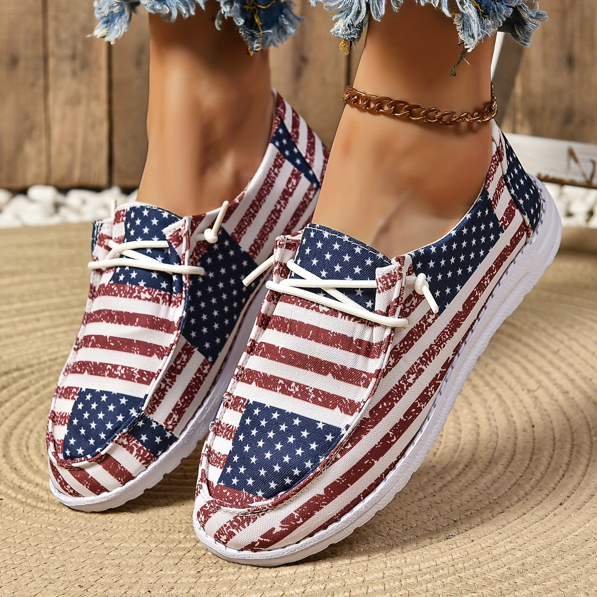 Beautiful Low Top Canvas Shoes With American Flag Pattern (Sale 🚨)