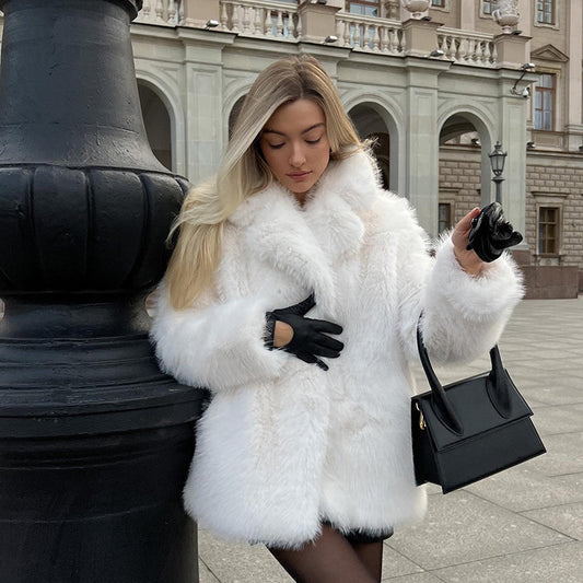 Stunning Elegant Coat For Elegant And Confident Women