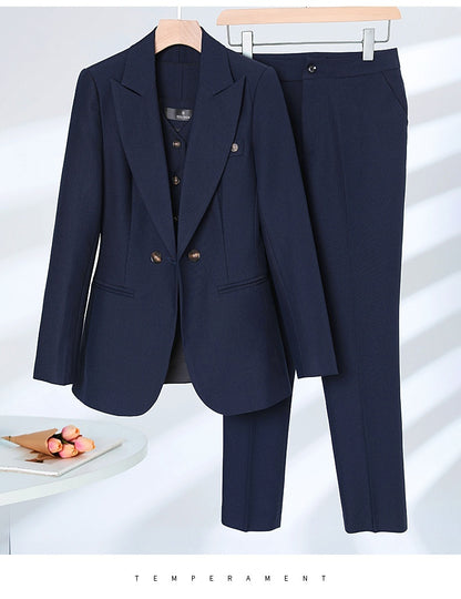 Elegant Women's Small Suit