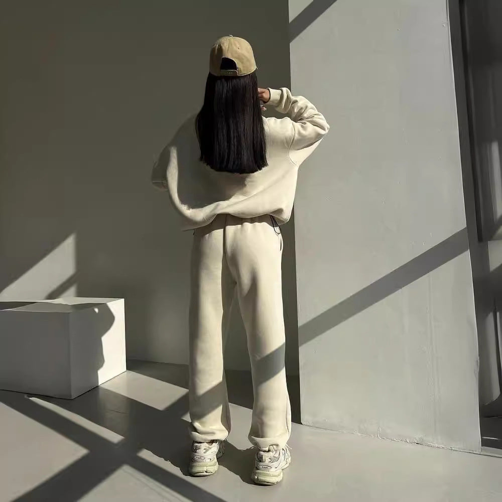 Fashionable Tracksuit for Women