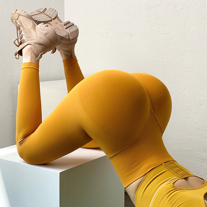 Fantastic Hip Lifting And Fitness Leggings For Gym, Yoga and Sports