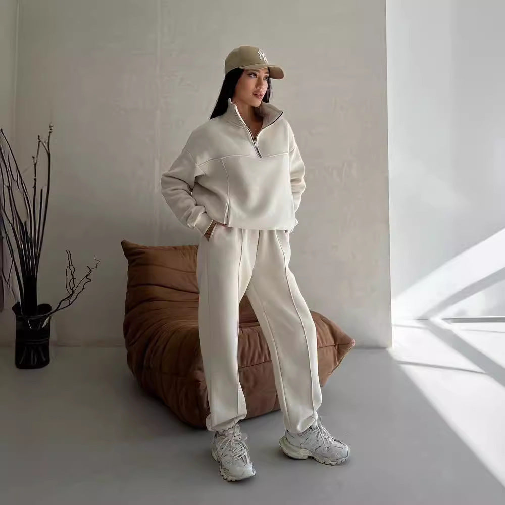 Fashionable Tracksuit for Women