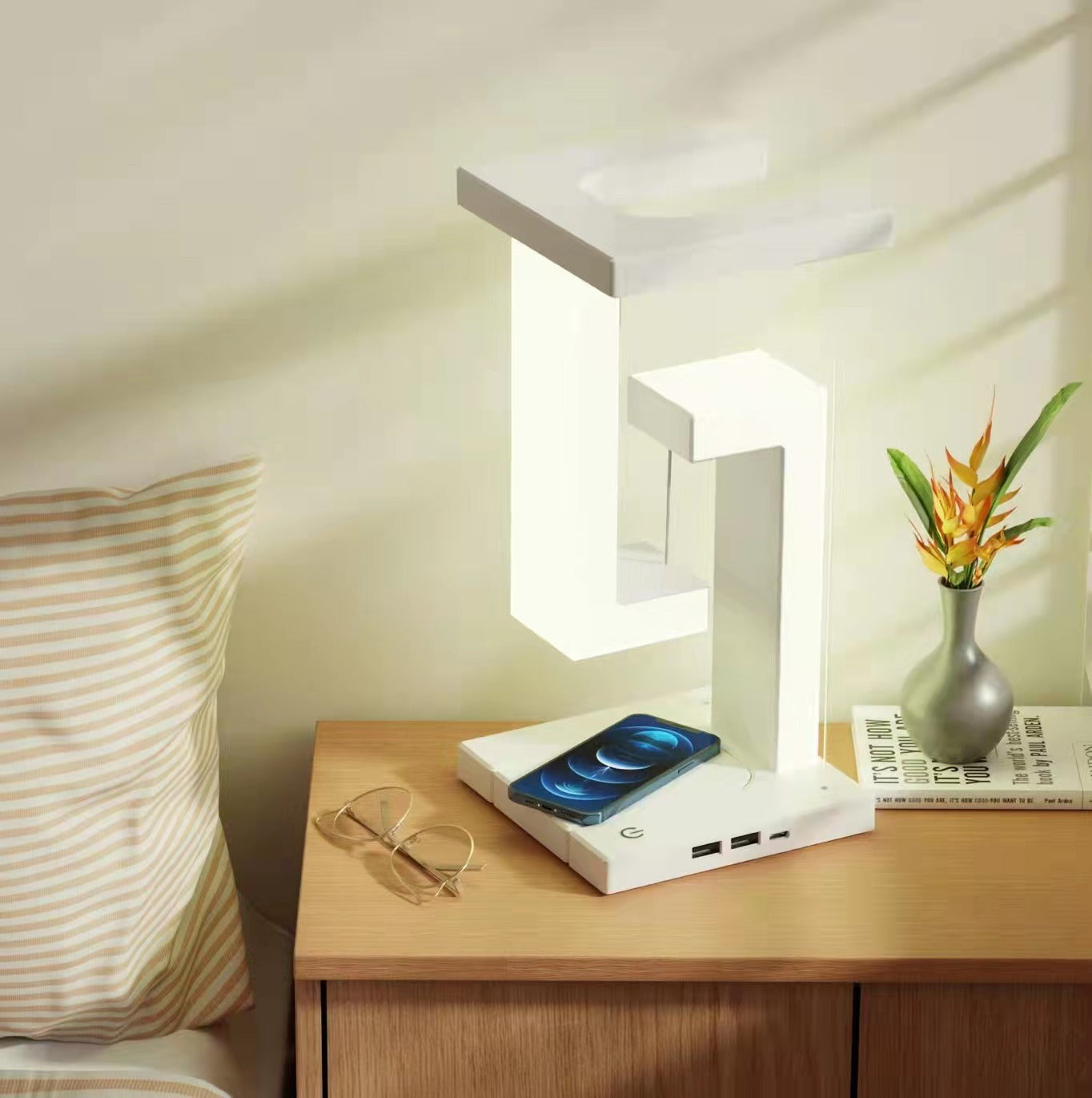 Impress Your Guests At Home/Office With This Creative Smartphone Wireless Charging Table