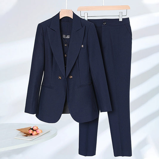 Elegant Women's Small Suit