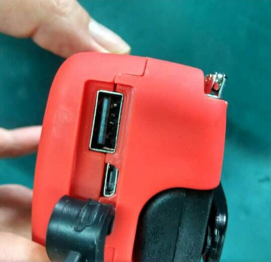 New Solar Hand Crank USB Charging Radio Flashlight 📻🔦