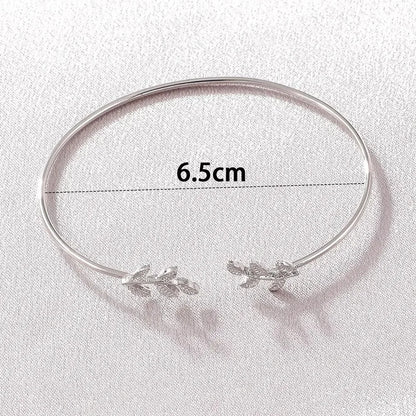 Wonderful Bracelet And Watch For Ladies (Sale 🚨)