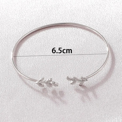 Wonderful Bracelet And Watch For Ladies (Sale 🚨)