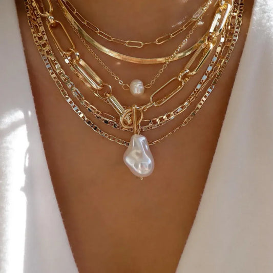Vintage Golden Necklaces For Women