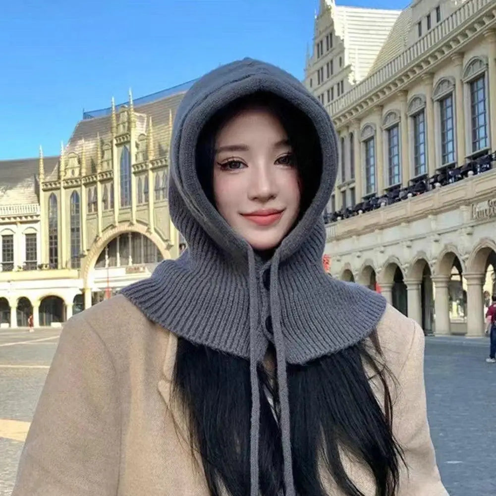 Wonderful Hoodie And Scarf Set To Keep Your Neck Warm ❄️