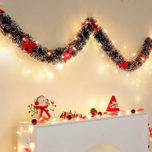 Beautiful Christmas Garland With LED Lights 