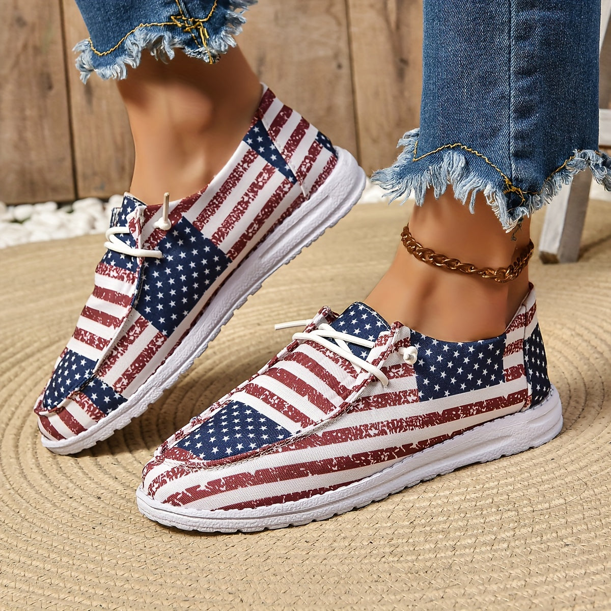 Beautiful Low Top Canvas Shoes With American Flag Pattern (Sale 🚨)
