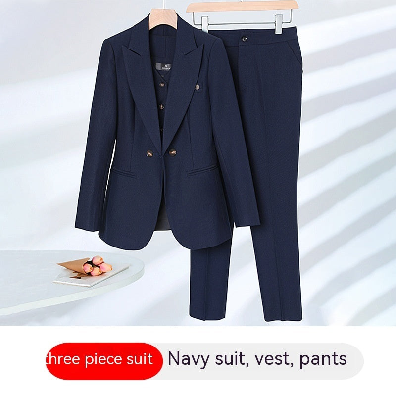 Elegant Women's Small Suit