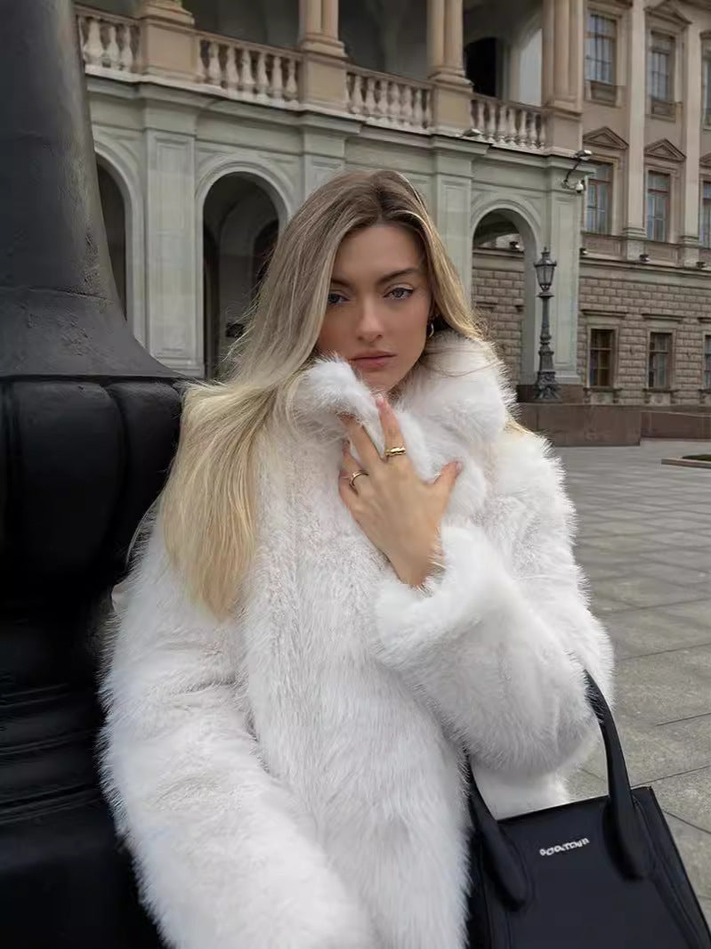 Stunning Elegant Coat For Elegant And Confident Women