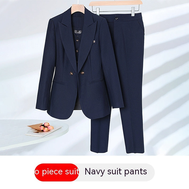Elegant Women's Small Suit