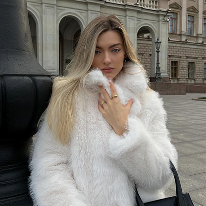 Stunning Elegant Coat For Elegant And Confident Women