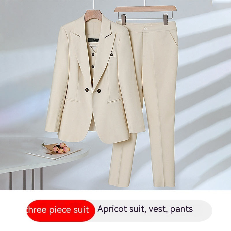 Elegant Women's Small Suit